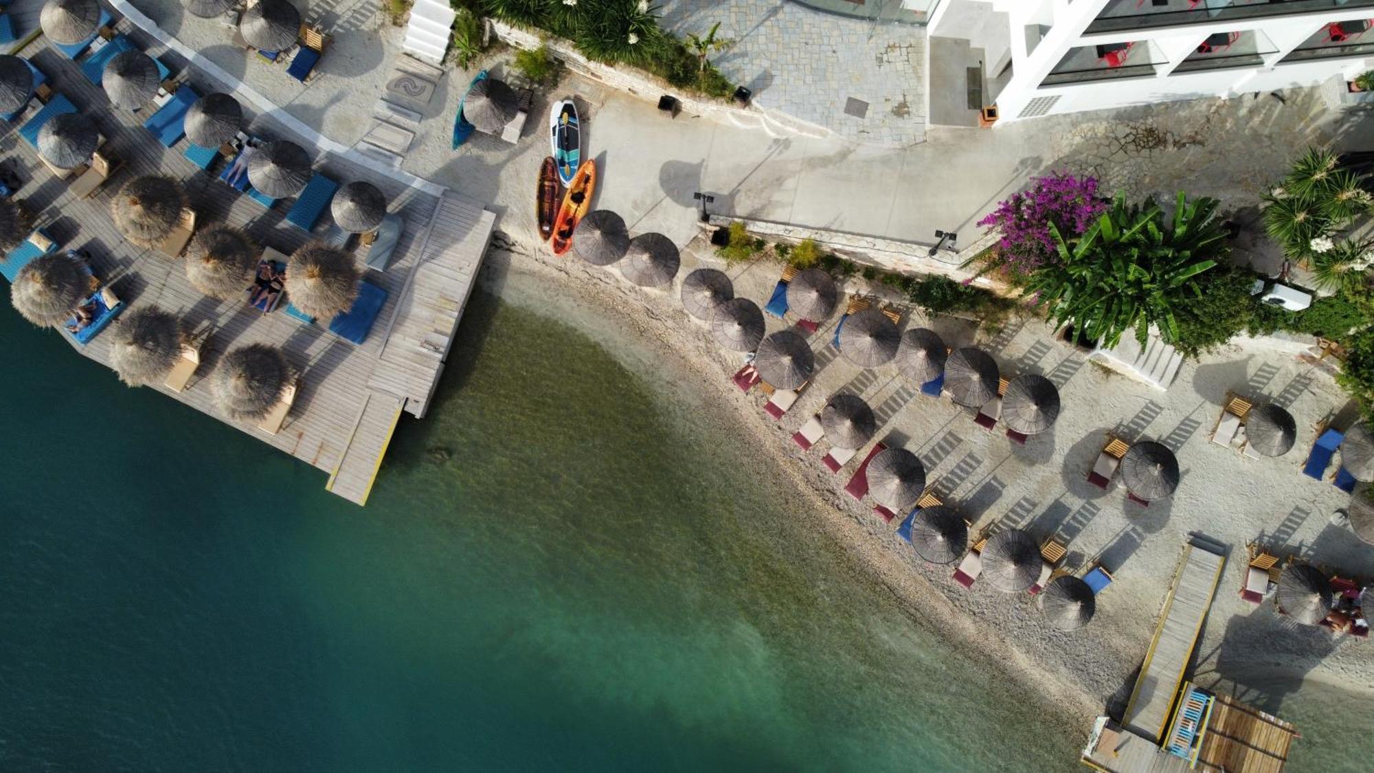 Manta Hotel クサミル エクステリア 写真