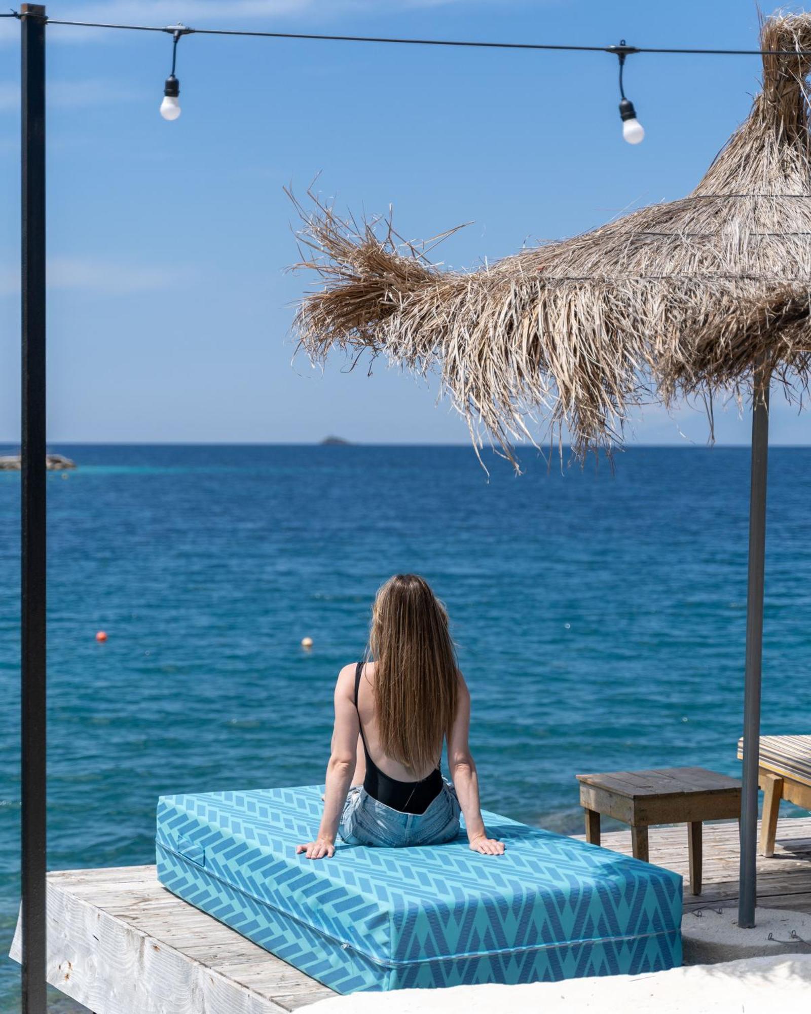 Manta Hotel クサミル エクステリア 写真